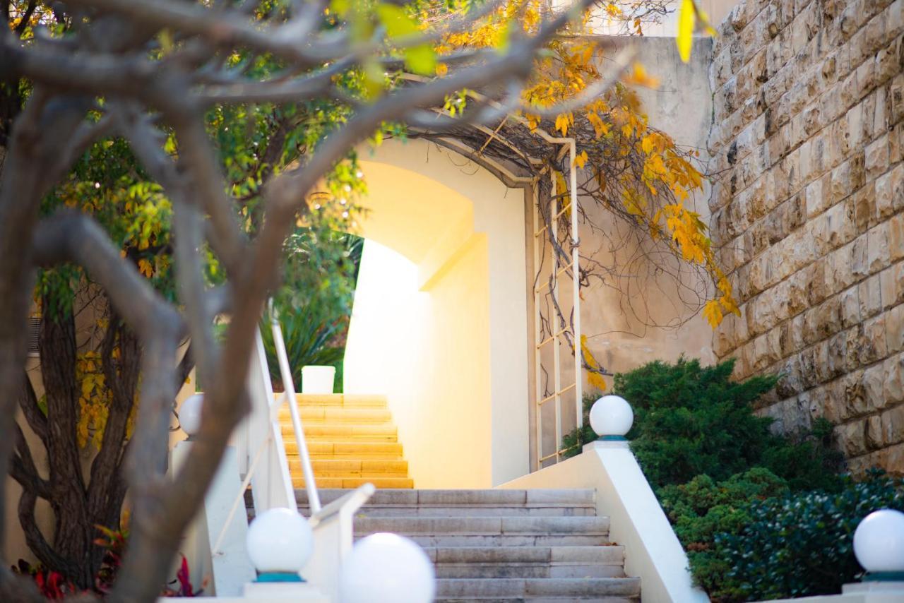 Villa Gan Haifa Exteriör bild